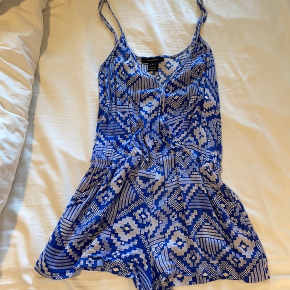 Blue and white mini romper - Picture 1 of 4